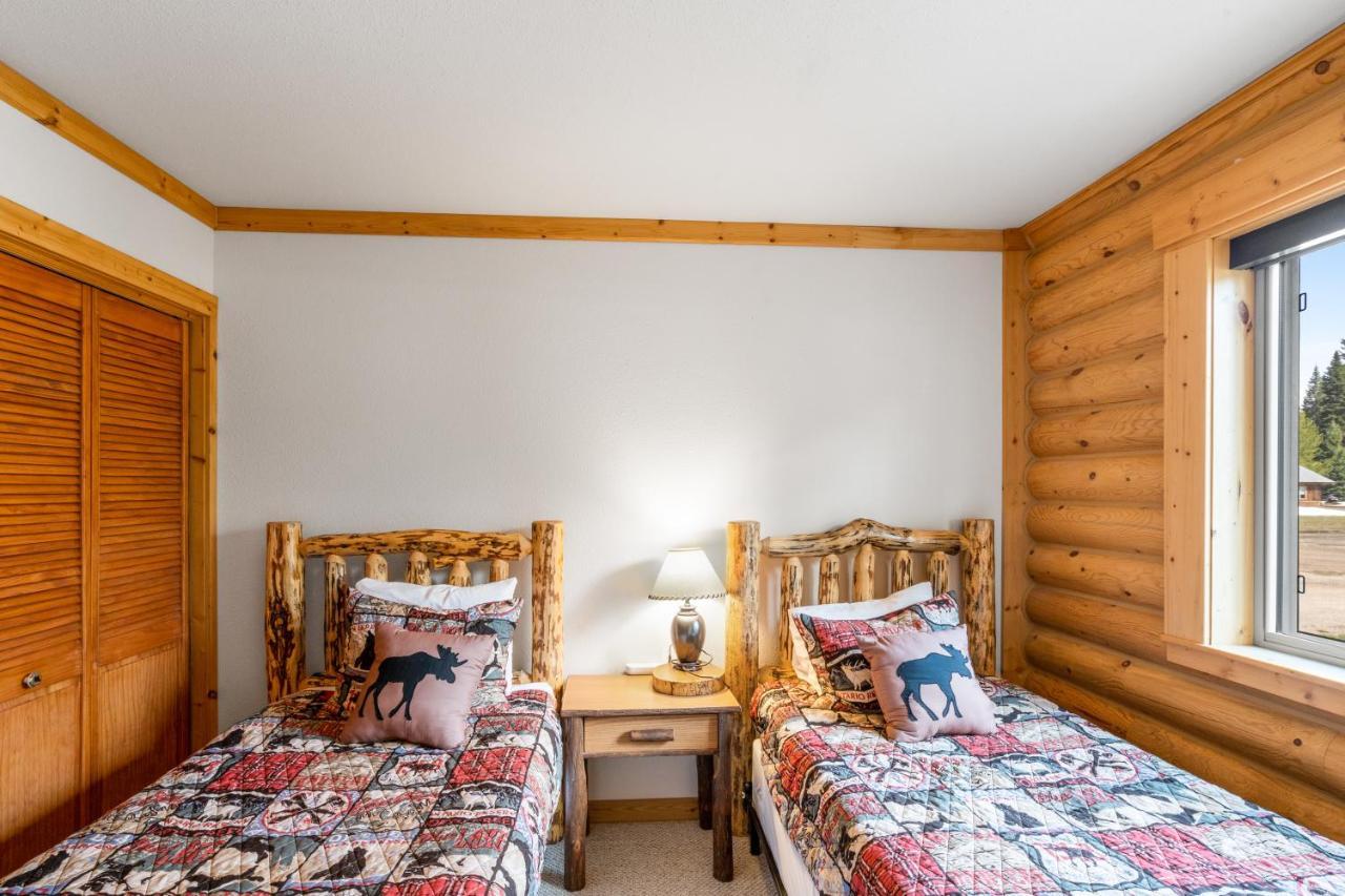 Lazy Fox Cabin West Yellowstone Extérieur photo