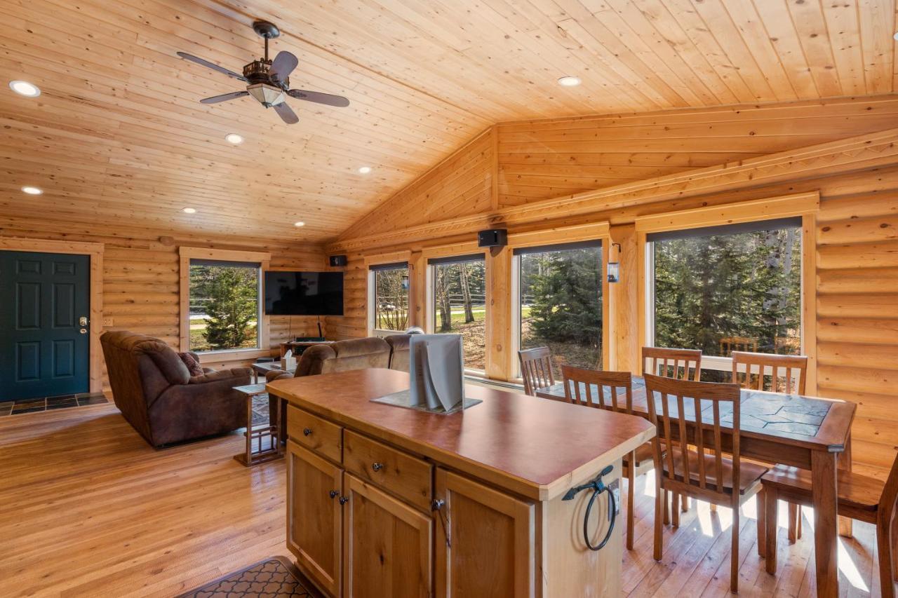 Lazy Fox Cabin West Yellowstone Extérieur photo