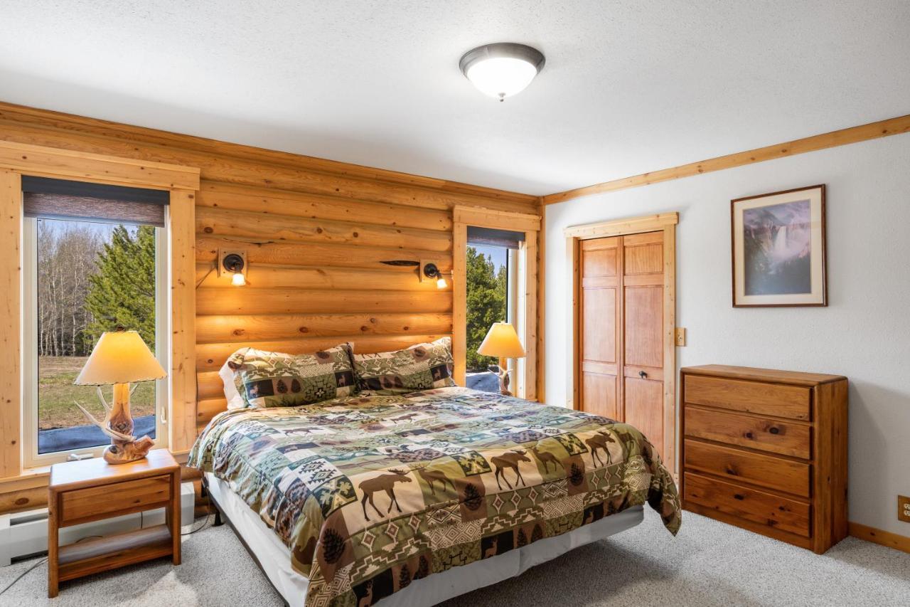 Lazy Fox Cabin West Yellowstone Extérieur photo